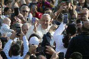 Pope Francis Leads The General Audience - Vatican