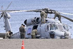 U.S. military helicopter makes emergency landing