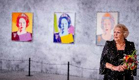 Princess Beatrix Attends 'Queens by Andy Warhol' Exhibition - Apeldoorn Princess Beatrix Attends 'Queens by Andy Warhol' Exhibit