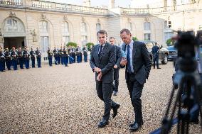 Volodymyr Zelensky at Elysee - Paris