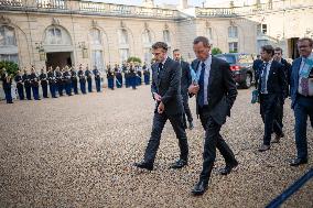 Volodymyr Zelensky at Elysee - Paris