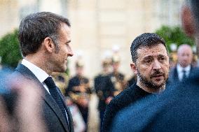 Volodymyr Zelensky at Elysee - Paris