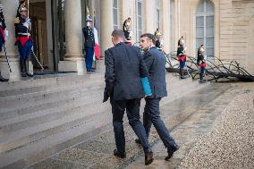 Volodymyr Zelensky at Elysee - Paris