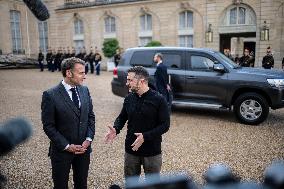 Volodymyr Zelensky at Elysee - Paris