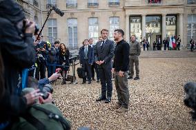 Volodymyr Zelensky at Elysee - Paris