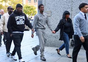 Sean Diddy family and Friends at The New York Court