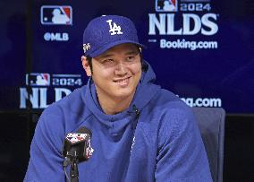 Baseball: Dodgers' Ohtani at press conference