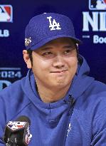 Baseball: Dodgers' Ohtani at press conference