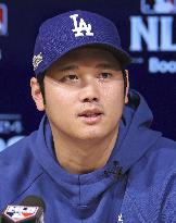 Baseball: Dodgers' Ohtani at press conference