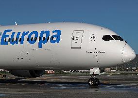 Air Europa Boeing787 On The Runway At Barcelona Airport