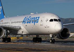 Air Europa Boeing787 On The Runway At Barcelona Airport