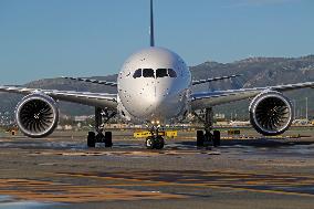 Air Europa Boeing787 On The Runway At Barcelona Airport