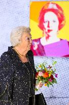 Princess Beatrix Attends 'Queens by Andy Warhol' Exhibition - Apeldoorn