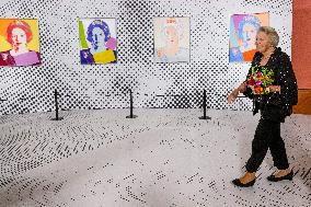 Princess Beatrix Attends 'Queens by Andy Warhol' Exhibition - Apeldoorn