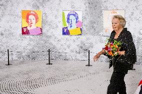 Princess Beatrix Attends 'Queens by Andy Warhol' Exhibition - Apeldoorn