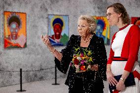 Princess Beatrix Attends 'Queens by Andy Warhol' Exhibition - Apeldoorn