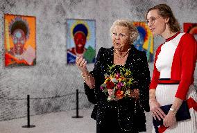 Princess Beatrix Attends 'Queens by Andy Warhol' Exhibition - Apeldoorn