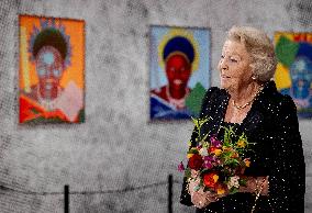 Princess Beatrix Attends 'Queens by Andy Warhol' Exhibition - Apeldoorn