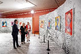 Princess Beatrix Attends 'Queens by Andy Warhol' Exhibition - Apeldoorn