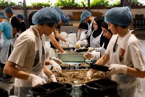 People Gather To Prepare Meals For Immigrants And Displaced Persons - Beirut