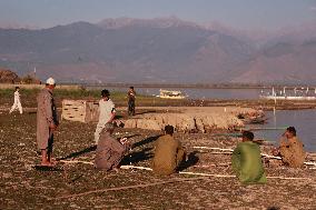 Daily Life In Kashmir