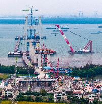 Zhangjinggao Yangtze River Bridge Construction in Zhangjiagang