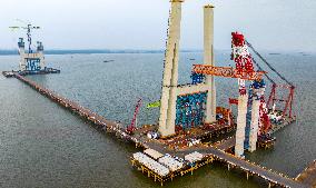 Zhangjinggao Yangtze River Bridge Construction in Zhangjiagang