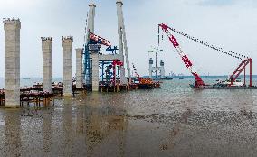 Zhangjinggao Yangtze River Bridge Construction in Zhangjiagang