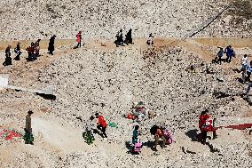 Displaced Persons Near The Masnaa Border Crossing - Lebanon