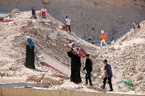 Displaced Persons Near The Masnaa Border Crossing - Lebanon