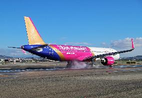 Barcelona airport aircraft on the runway