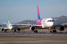 Barcelona airport aircraft on the runway