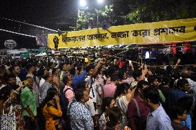 Junior Doctors Are Doing A Hunger Strike To Protest Against The Rape And Murder Of A PGT Woman Doctor In Kolkata, India