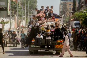 Displaced Palestinians Evacuated Jabalia - Gaza Strip