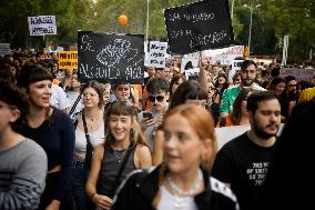 Demonstration To Denounce Rent Prices - Madrid