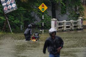 Heavy Downpour For Sri Lanka