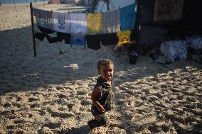 Daily LIfe In Gaza Amid Hamas-Israel Conflict