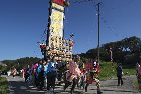 Parade in disaster-hit central Japan city