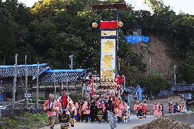 Parade in disaster-hit central Japan city