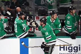 NHL: Dallas Stars V New York Islanders