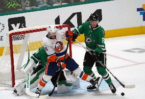 NHL: Dallas Stars V New York Islanders