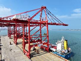 Lianyungang Port Working Scenery