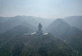 Guan Gong Statue