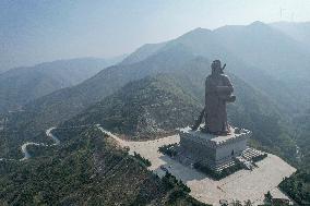 Guan Gong Statue