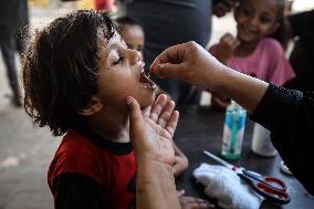 Polio vaccination in Gaza, Palestine