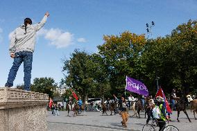 Indigenous Demonstrators Arrive To DC On Horseback