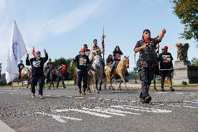 Indigenous Demonstrators Arrive To DC On Horseback