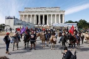 Indigenous Demonstrators Arrive To DC On Horseback