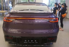 Huawei HIMA LUXEED R7 New Energy Vehicle