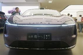 Huawei HIMA LUXEED R7 New Energy Vehicle